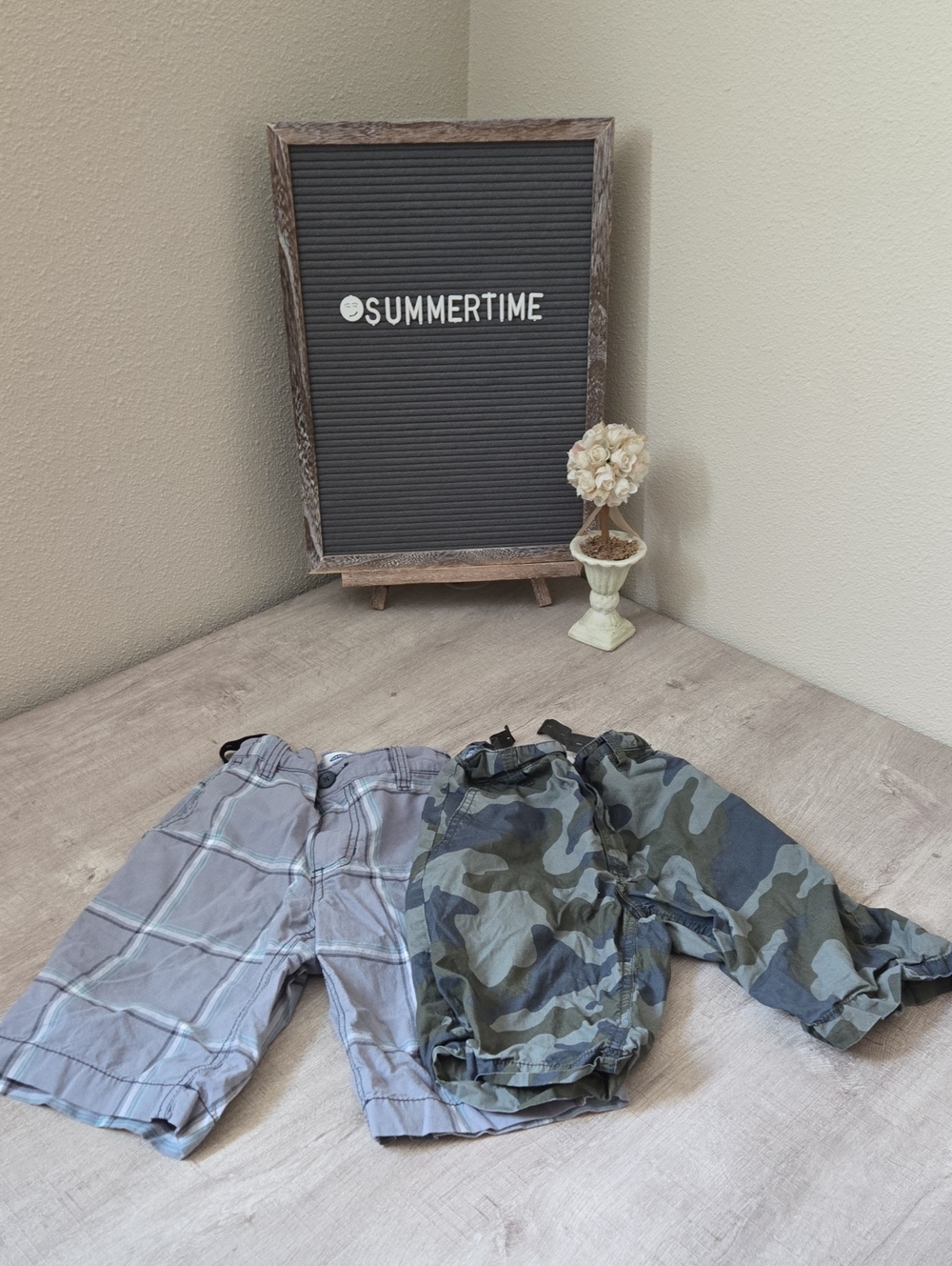 Old Navy Boys Gray Plaid & Green Camo Shorts Set